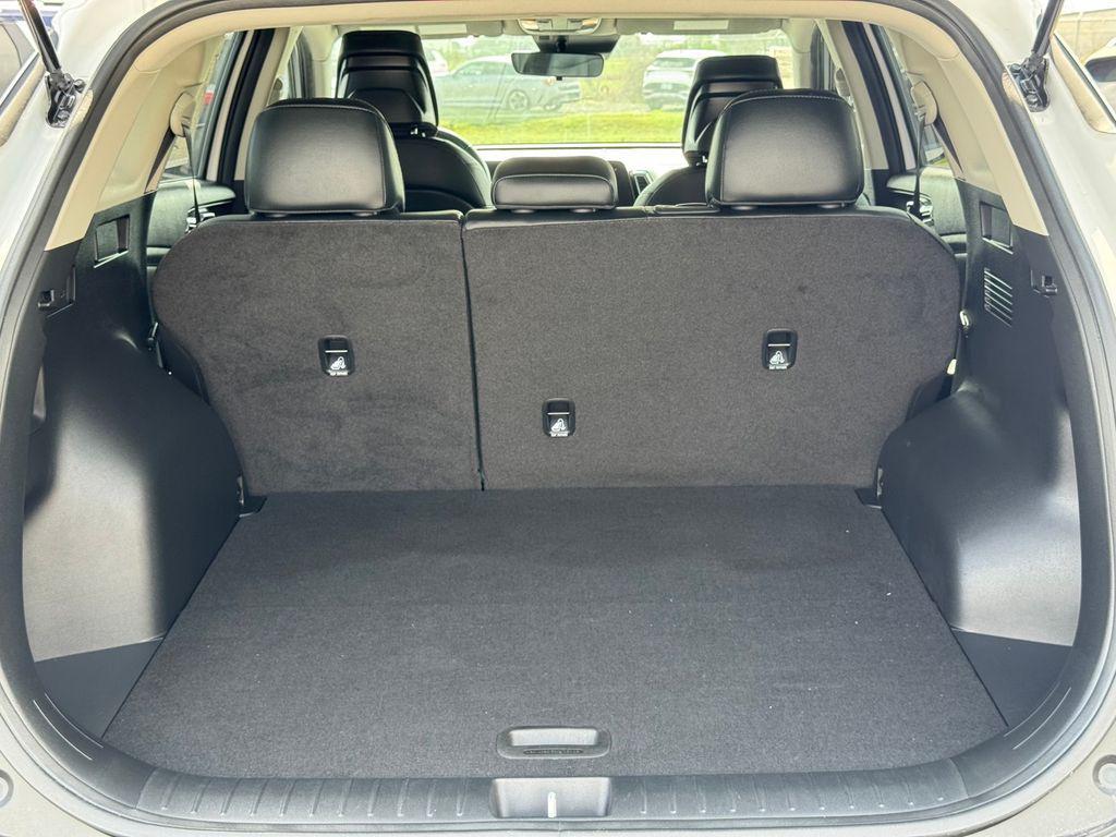 used 2025 Kia Sportage car, priced at $27,989