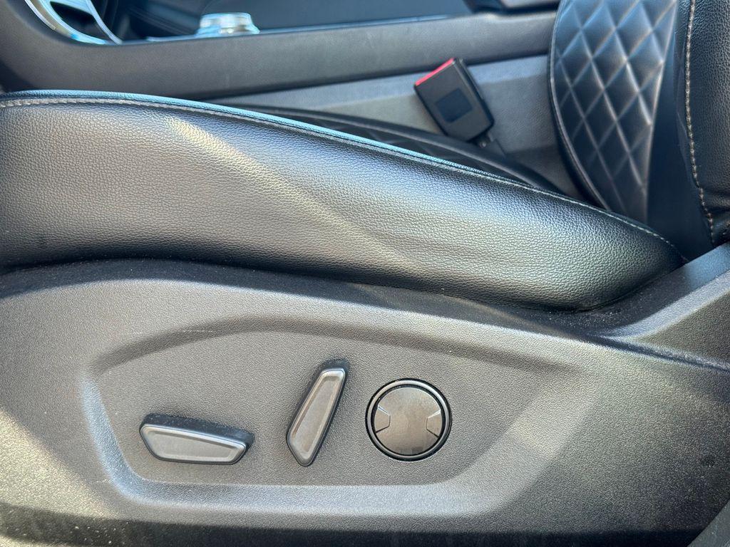 used 2024 Ford Edge car, priced at $24,995