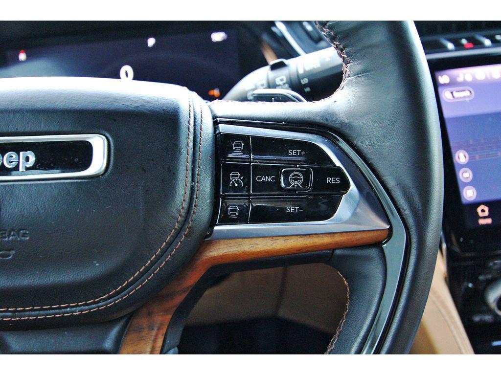 used 2022 Jeep Grand Cherokee car, priced at $39,713