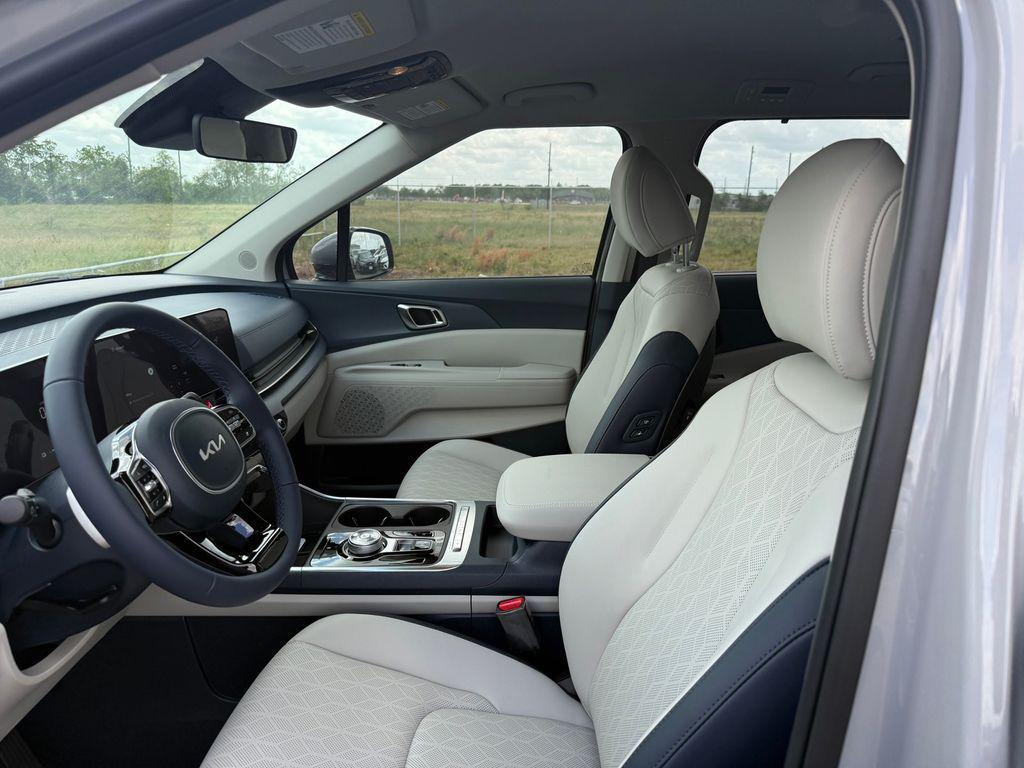 new 2026 Kia Carnival Hybrid car, priced at $43,829