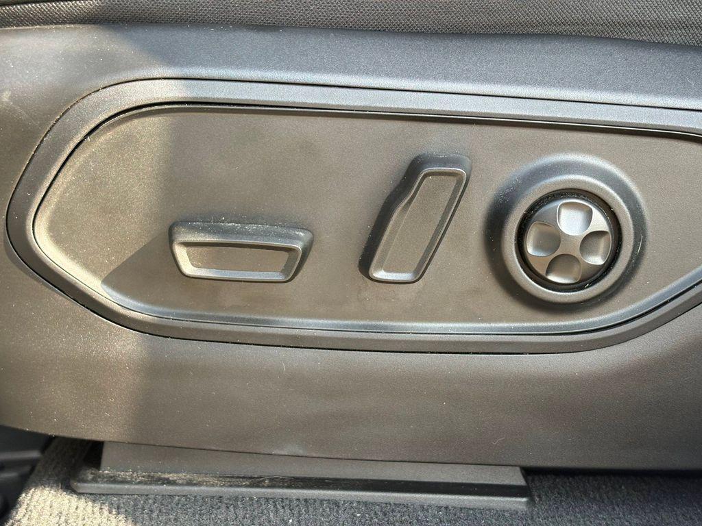 used 2024 Jeep Grand Cherokee car, priced at $32,713