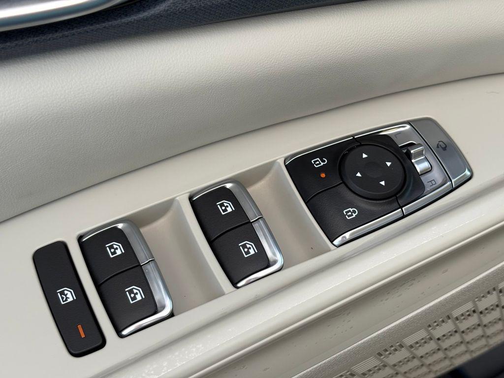 new 2026 Kia Carnival Hybrid car, priced at $42,926