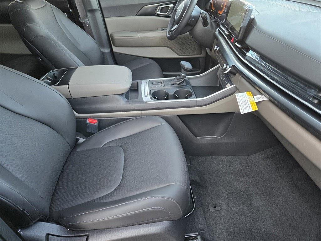 new 2026 Kia Carnival car, priced at $38,485