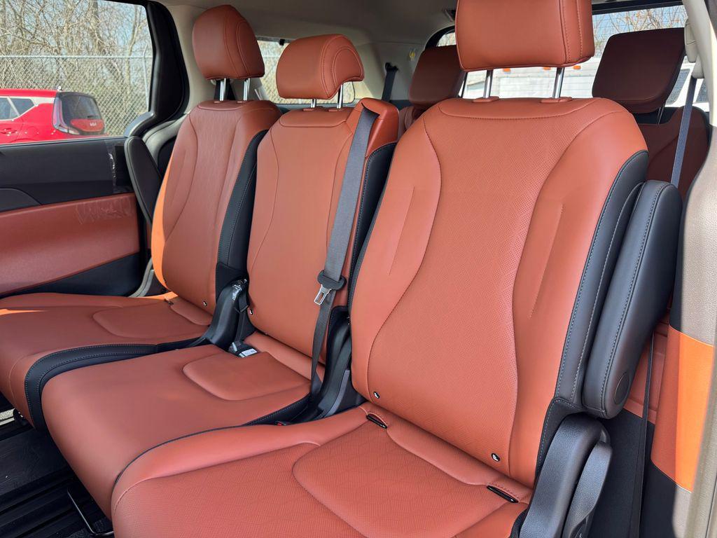 new 2026 Kia Carnival Hybrid car, priced at $42,926