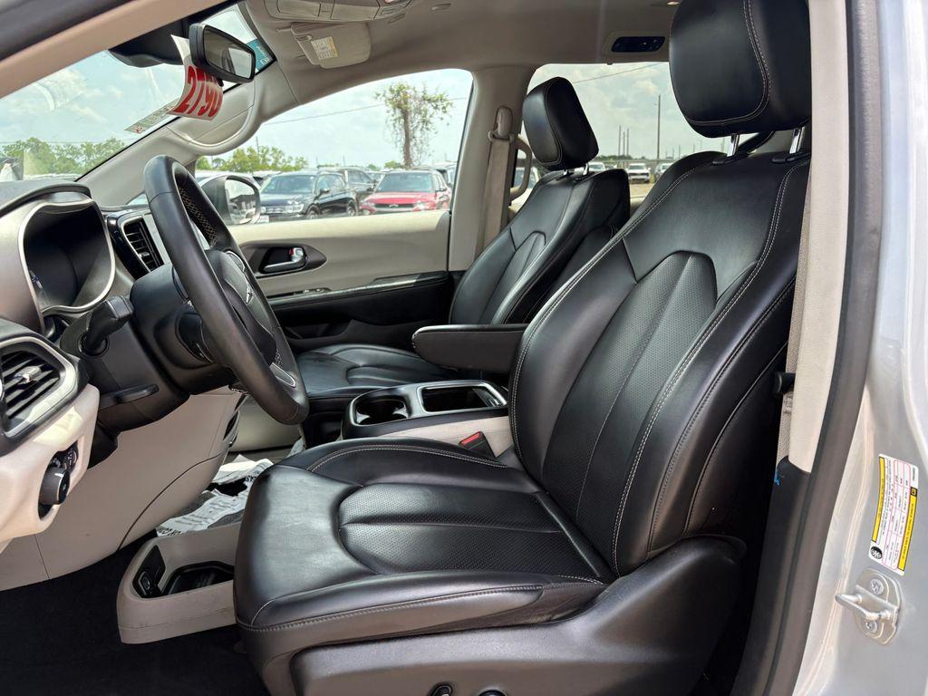 used 2023 Chrysler Pacifica car, priced at $20,717