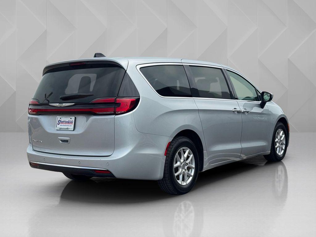 used 2023 Chrysler Pacifica car, priced at $20,717
