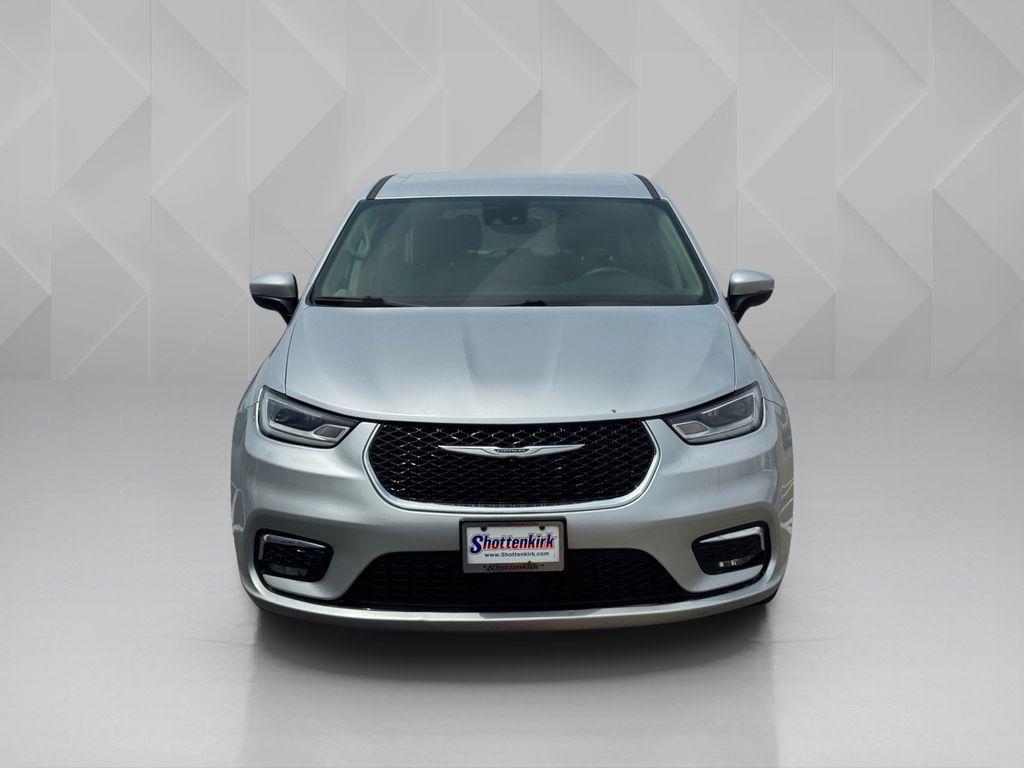 used 2023 Chrysler Pacifica car, priced at $20,717