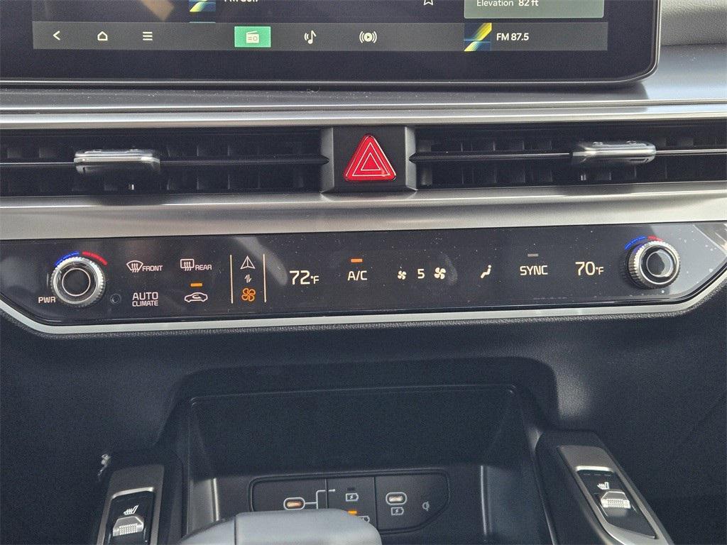 new 2026 Kia Sorento car, priced at $32,535