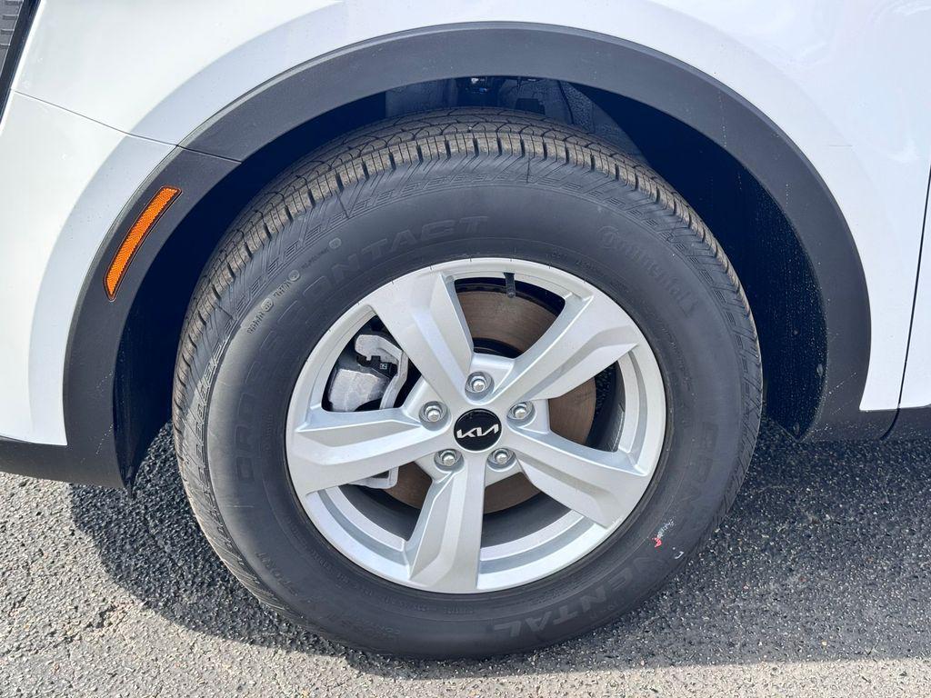 new 2026 Kia Sorento car, priced at $30,705