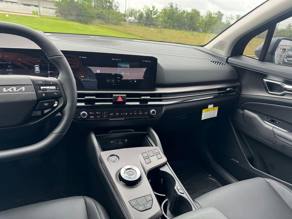 new 2026 Kia Sportage Hybrid car, priced at $39,633