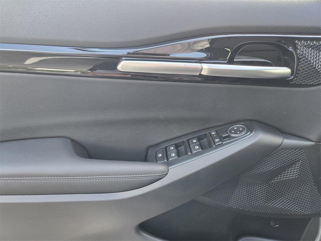 new 2025 Kia Seltos car, priced at $26,565