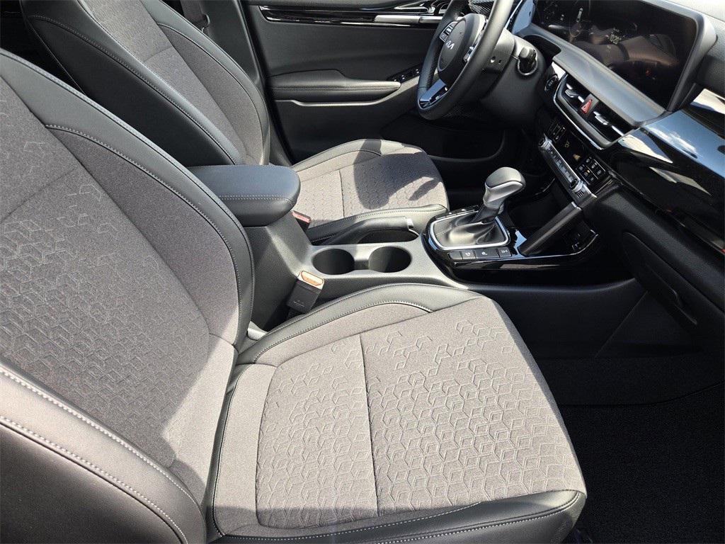new 2025 Kia Seltos car, priced at $26,565