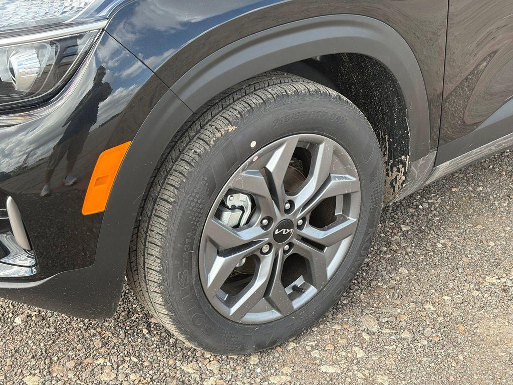 new 2026 Kia Seltos car, priced at $25,249