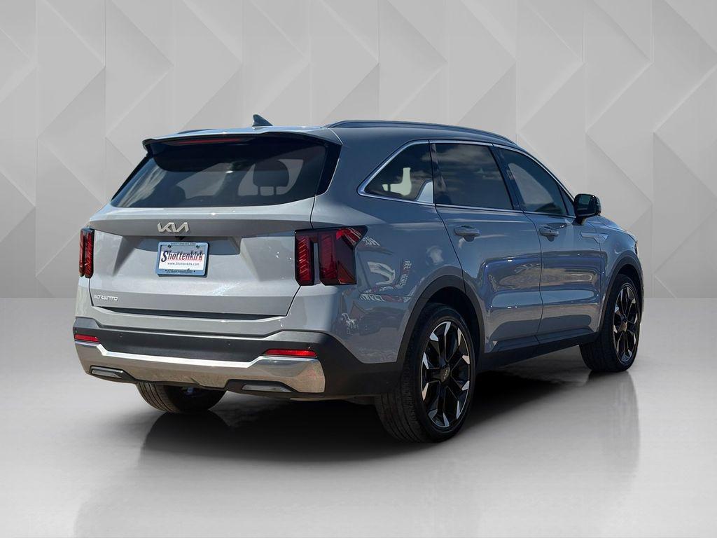 used 2024 Kia Sorento car, priced at $32,774