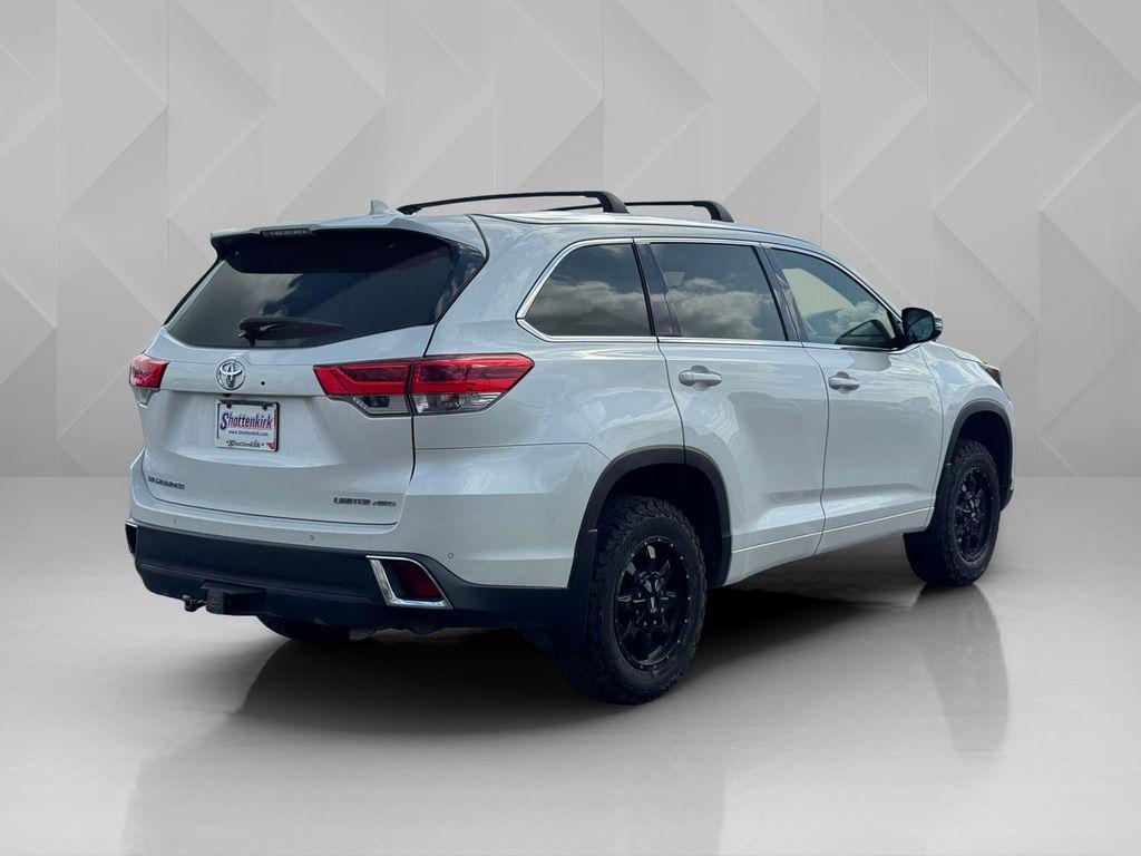 used 2019 Toyota Highlander car, priced at $23,940