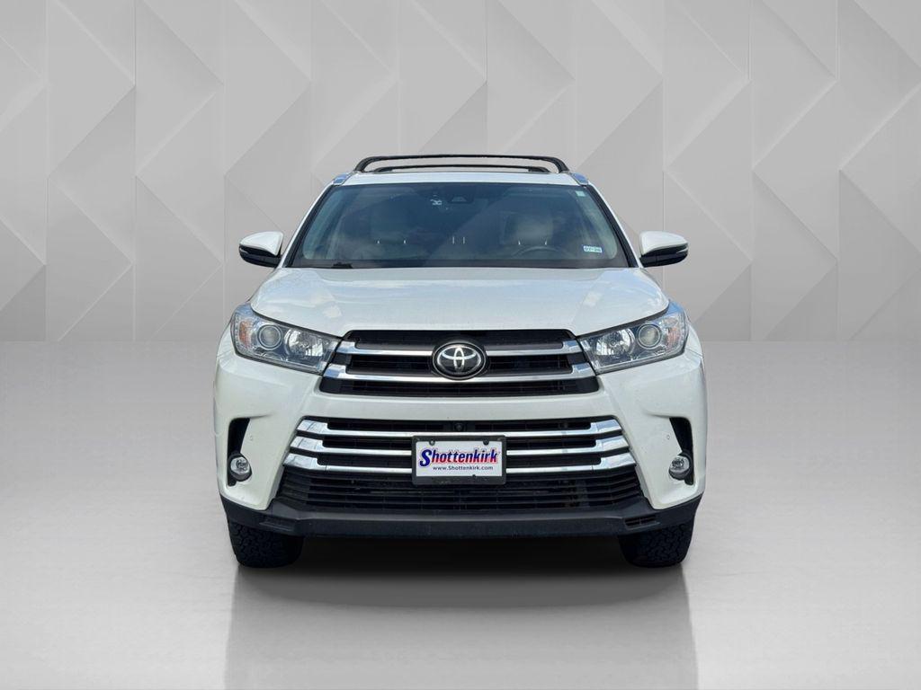 used 2019 Toyota Highlander car, priced at $23,940