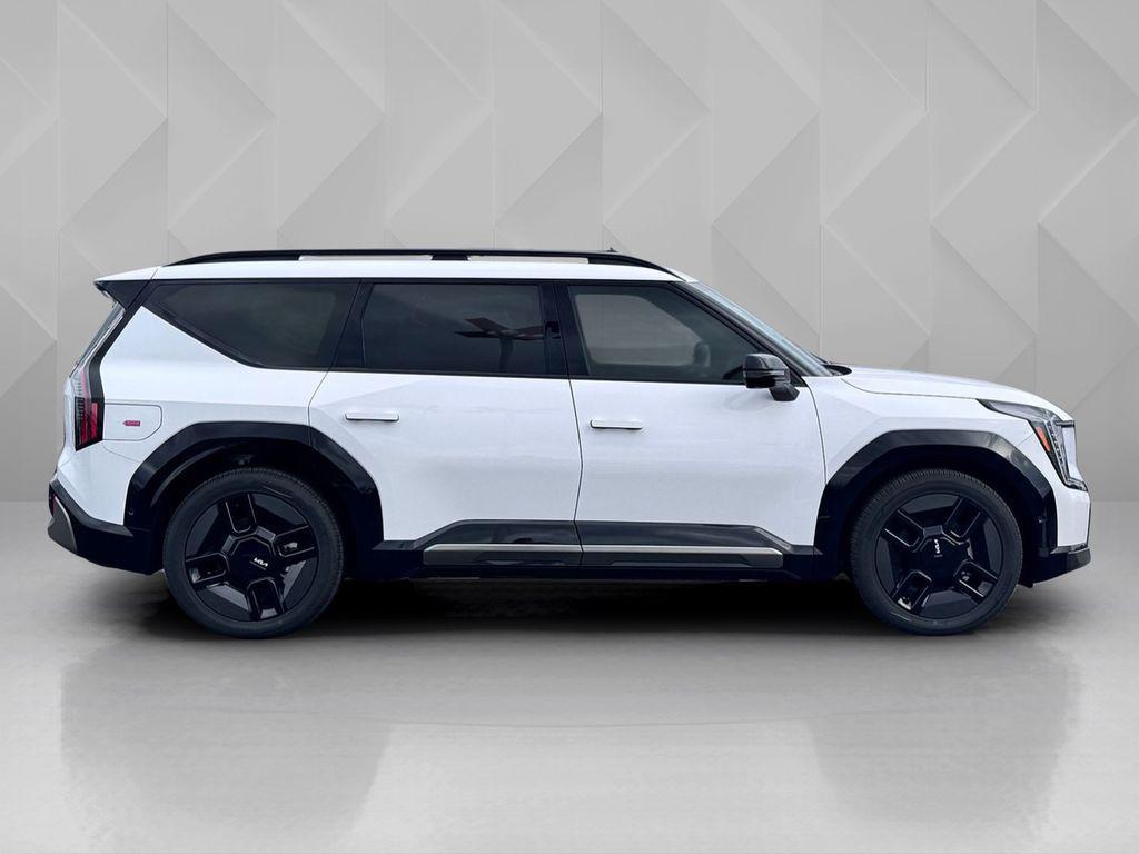 new 2026 Kia EV9 car, priced at $69,577