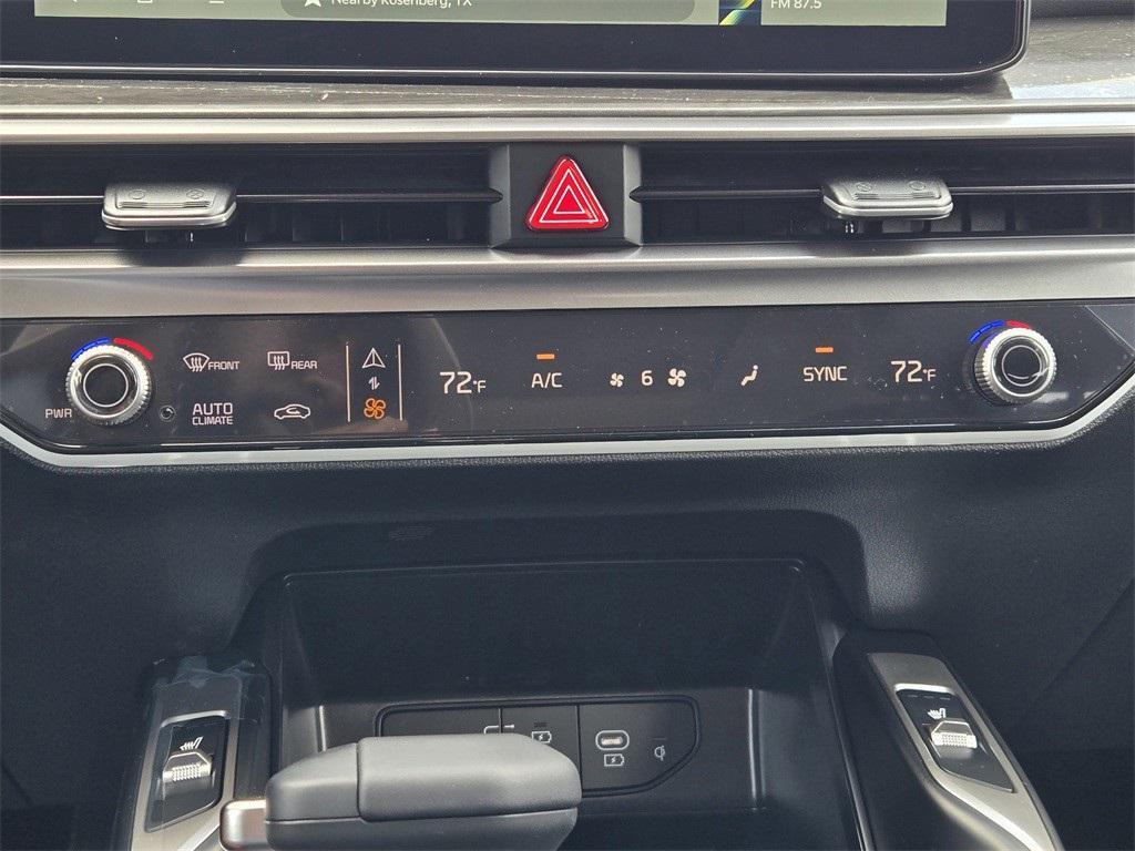 new 2026 Kia Sorento car, priced at $40,265