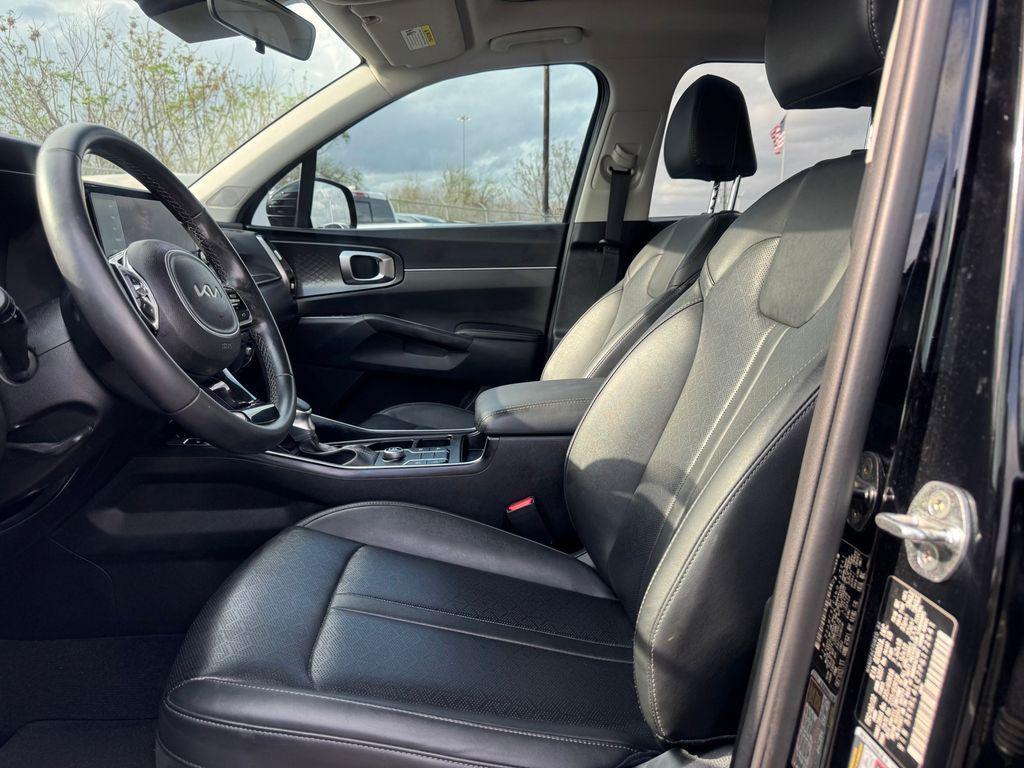 used 2023 Kia Sorento car, priced at $25,999