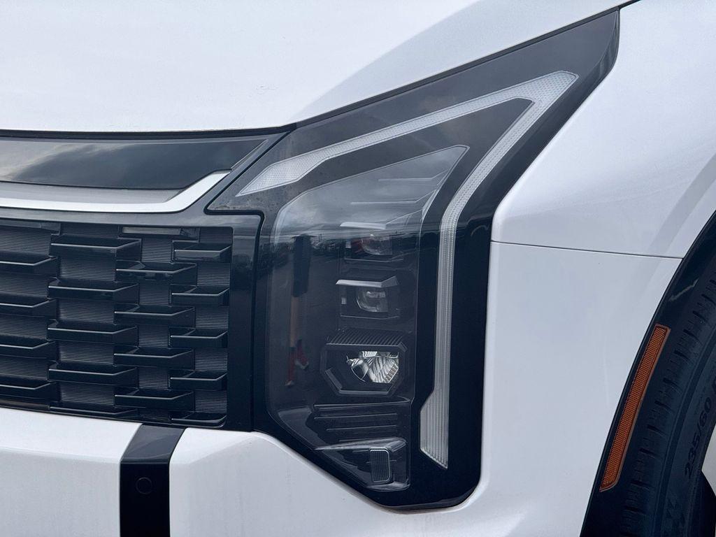 new 2026 Kia Sportage car, priced at $33,607