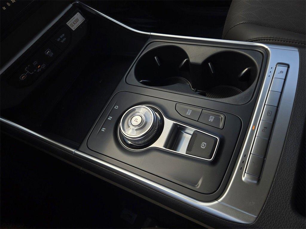 new 2026 Kia Carnival Hybrid car, priced at $40,900