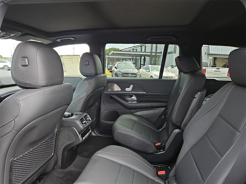 new 2025 Mercedes-Benz GLS 450 car, priced at $94,185