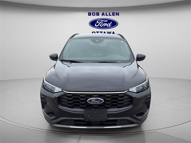 used 2025 Ford Escape car, priced at $26,400
