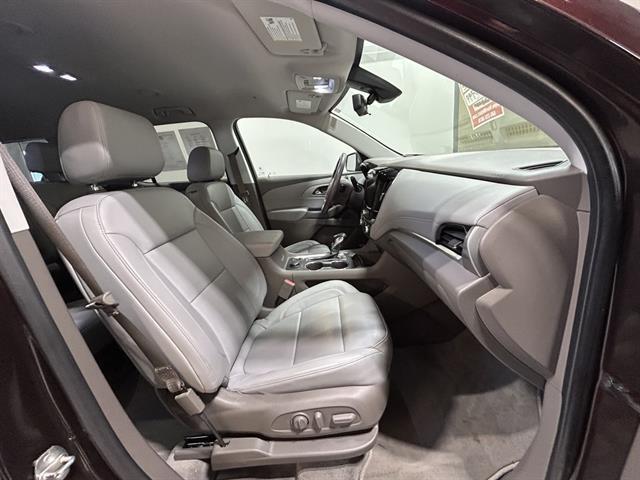 used 2021 Chevrolet Traverse car, priced at $22,795