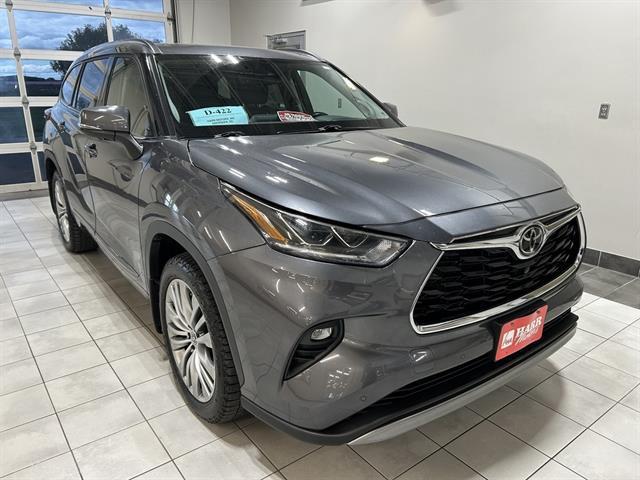 used 2022 Toyota Highlander car, priced at $34,595