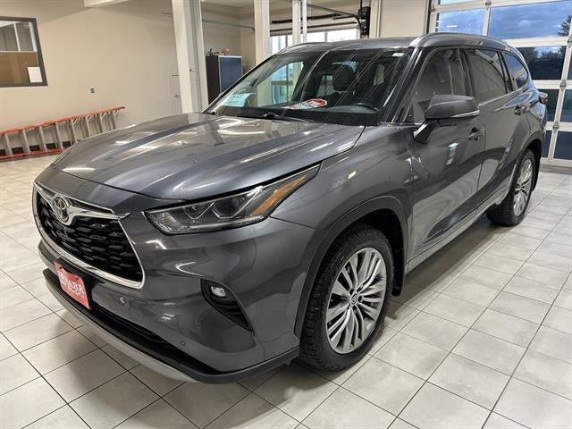 used 2022 Toyota Highlander car, priced at $36,713