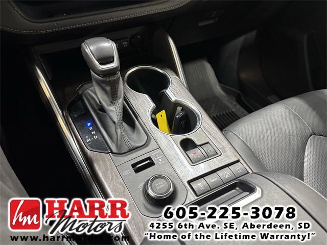 used 2021 Toyota Highlander car, priced at $31,995