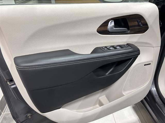 used 2022 Chrysler Pacifica car, priced at $33,499