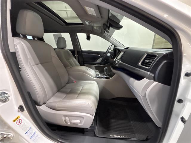 used 2018 Toyota Highlander car, priced at $23,999