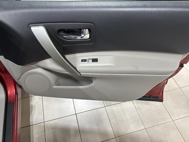 used 2015 Nissan Rogue Select car, priced at $5,999