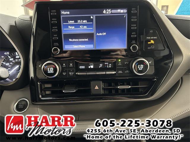 used 2020 Toyota Highlander car, priced at $27,999