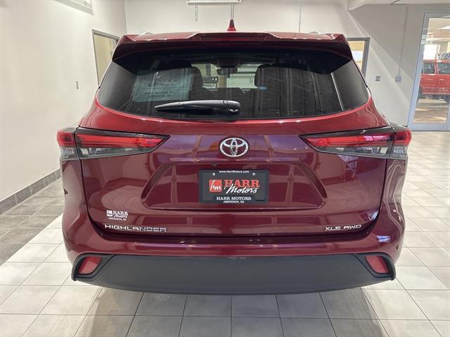 used 2020 Toyota Highlander car, priced at $28,999