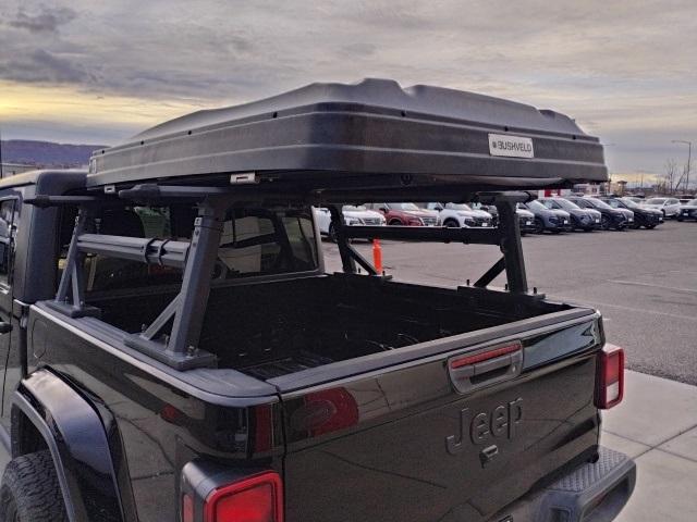 used 2022 Jeep Gladiator car, priced at $29,961