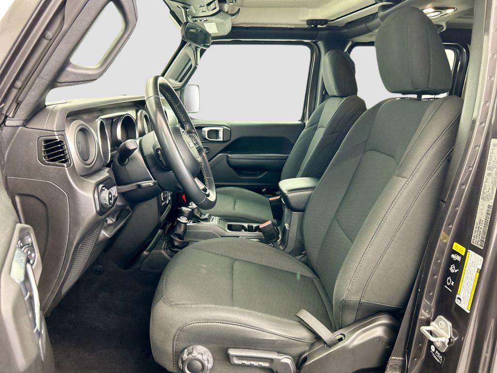 used 2022 Jeep Gladiator car, priced at $28,590