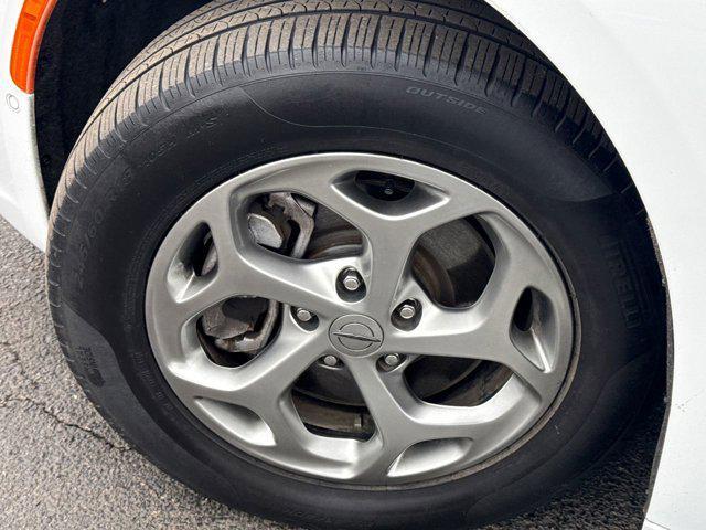 used 2022 Chrysler Pacifica car, priced at $33,456