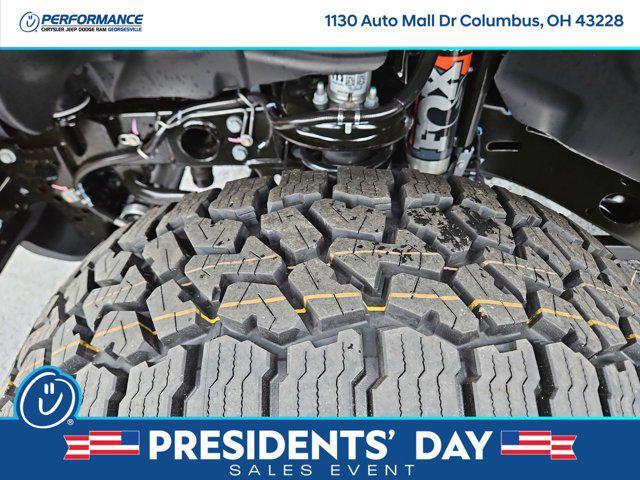 new 2026 Jeep Gladiator car, priced at $60,371