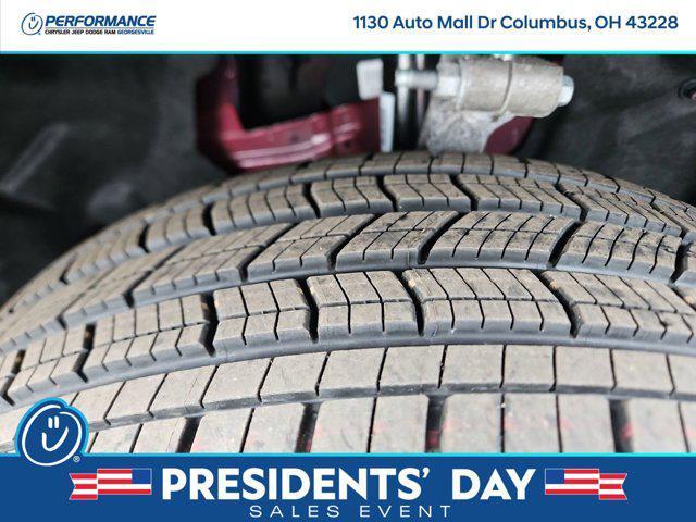 new 2026 Jeep Grand Cherokee car, priced at $42,930