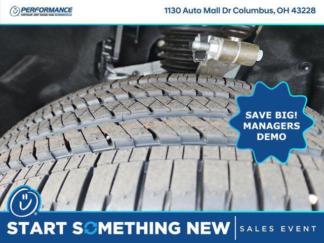 new 2025 Jeep Grand Cherokee car, priced at $60,518