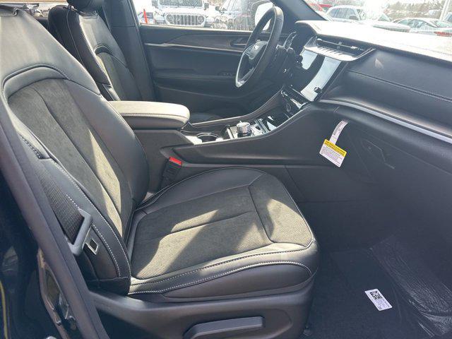 new 2026 Jeep Grand Cherokee car, priced at $43,750