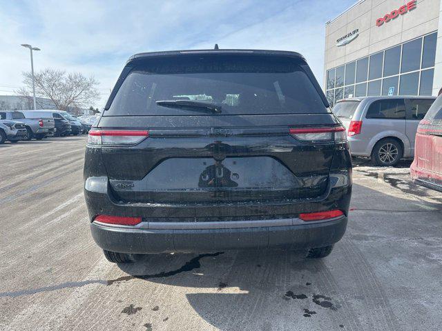 new 2026 Jeep Grand Cherokee car, priced at $43,750