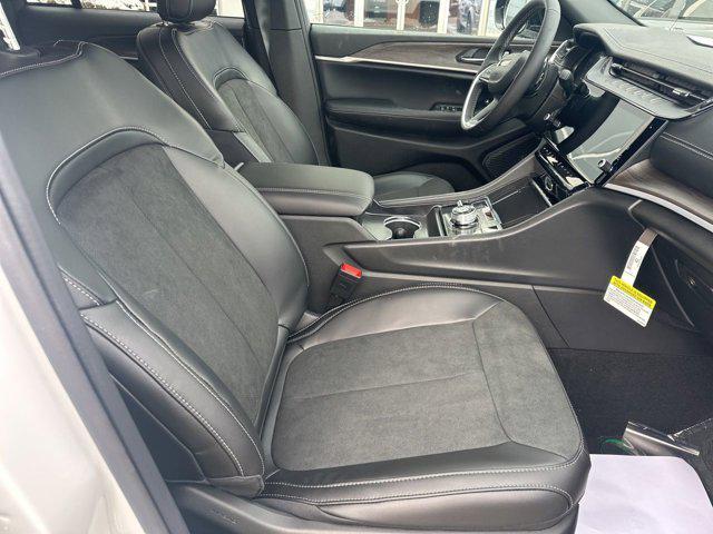 new 2026 Jeep Grand Cherokee car, priced at $42,405