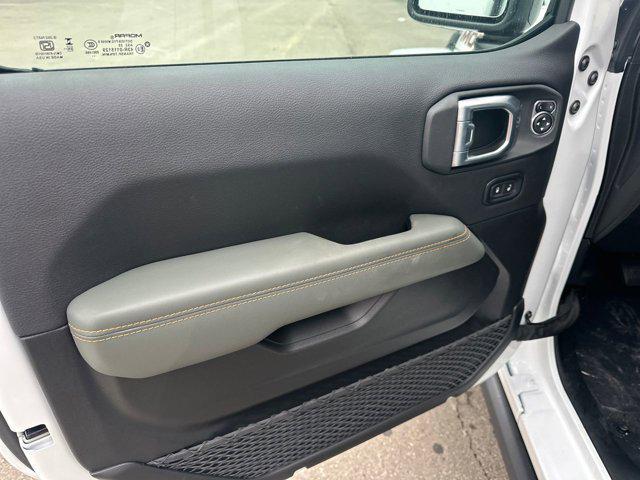 new 2026 Jeep Gladiator car, priced at $62,150