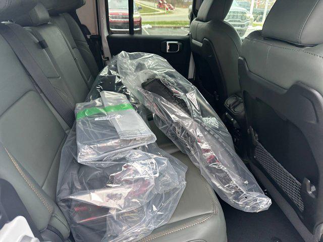 new 2026 Jeep Gladiator car, priced at $62,150