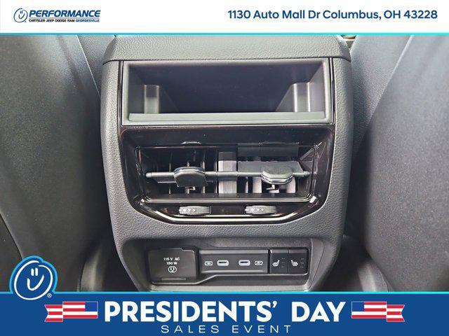 new 2026 Jeep Grand Cherokee car, priced at $45,330