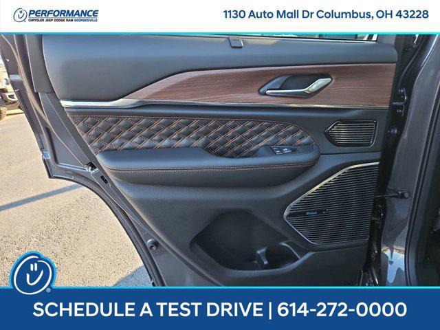 new 2025 Jeep Grand Cherokee car, priced at $61,420