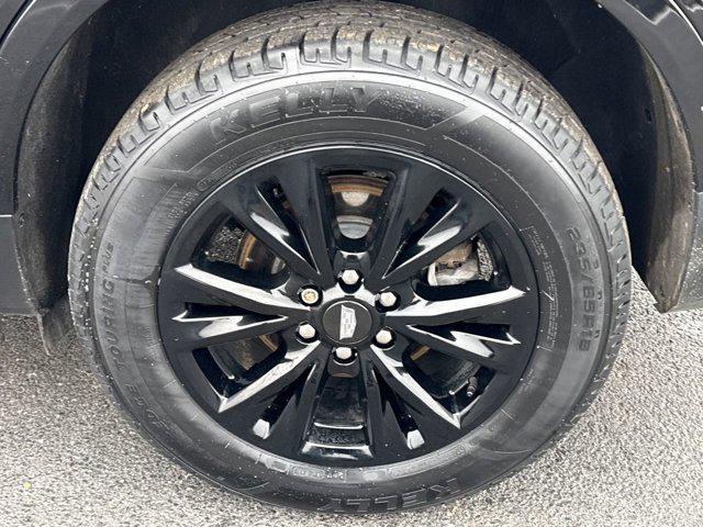 used 2022 Cadillac XT5 car, priced at $22,544